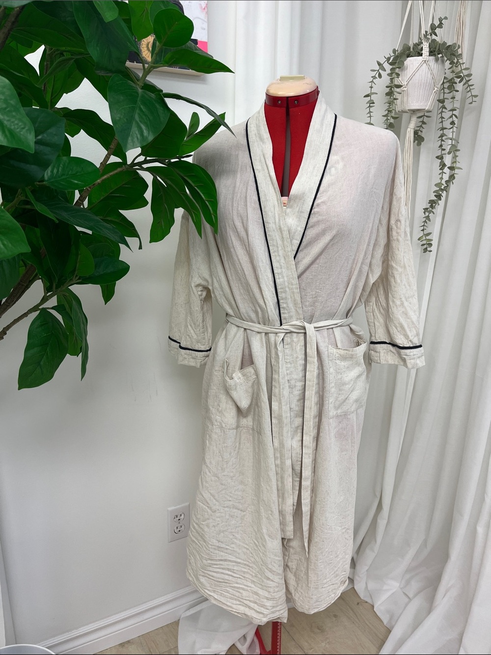 Women's Linen Bathrobe with Black Trim